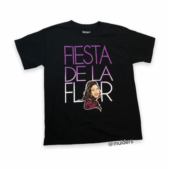 Fiesta De La Flor 2016 Selena Graphic Band Concert Short Sleeve Crewneck Shirt - Picture 1 of 6